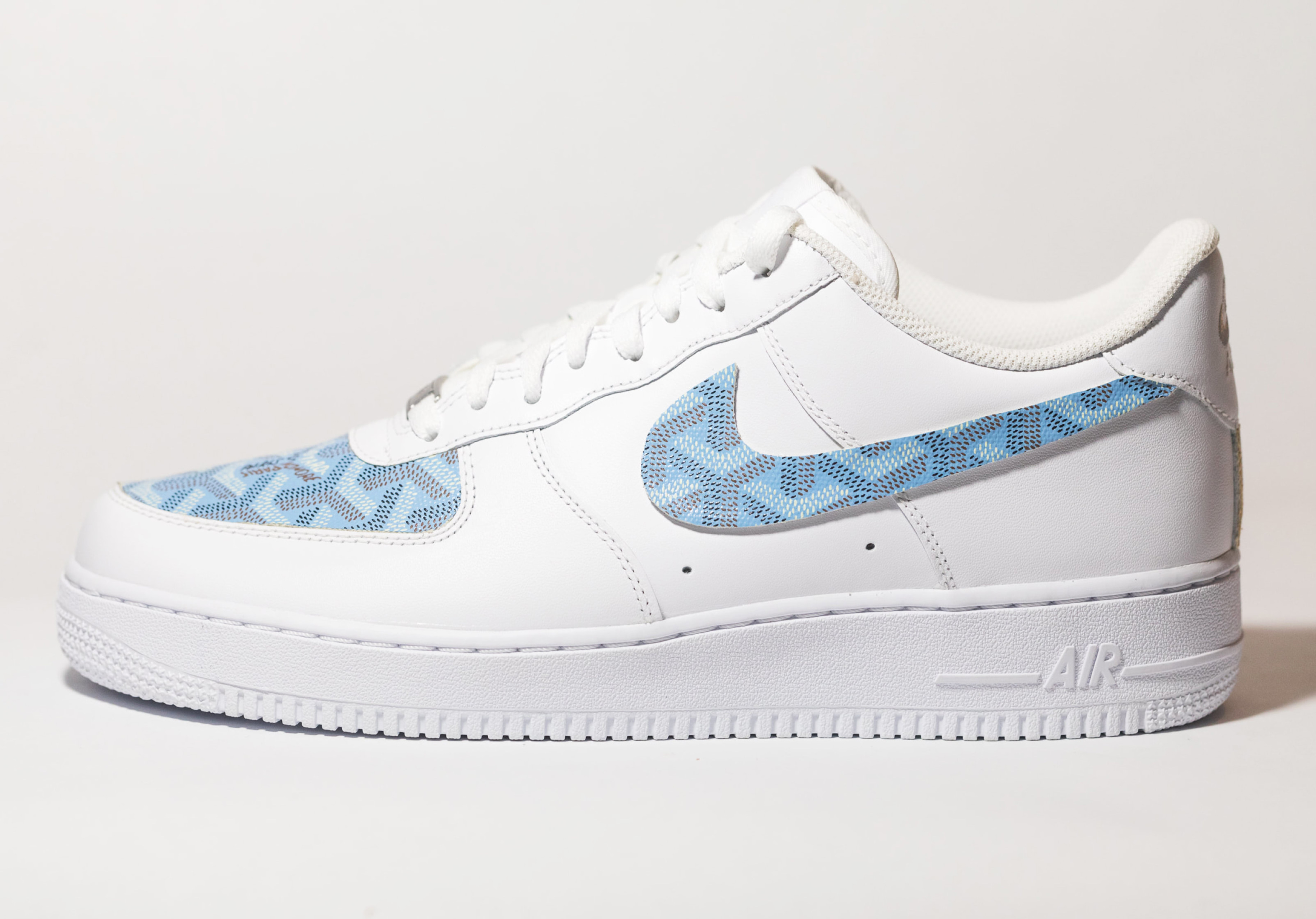 Nike Air Force 1 all white low 'Baby 