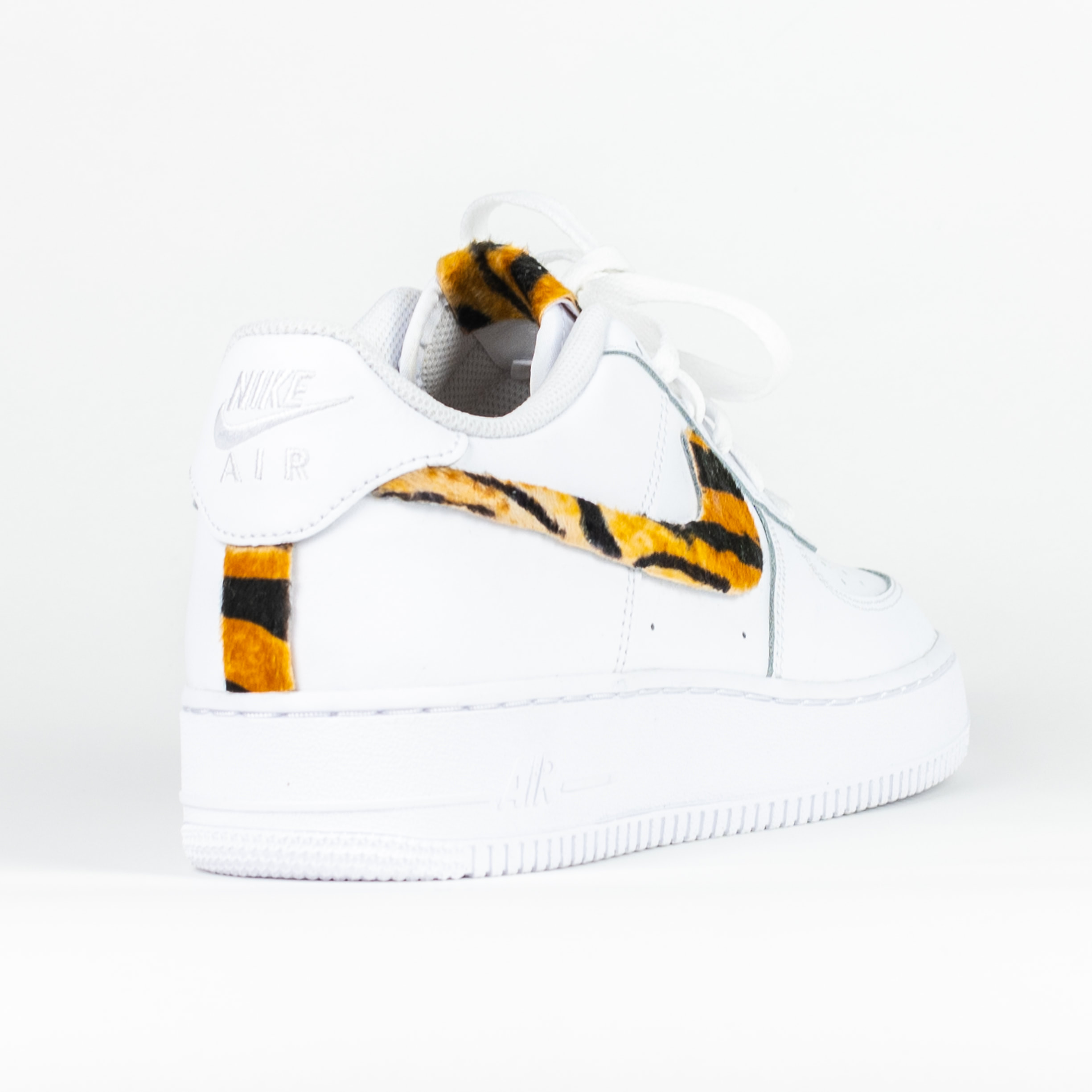 nike tiger king shoes