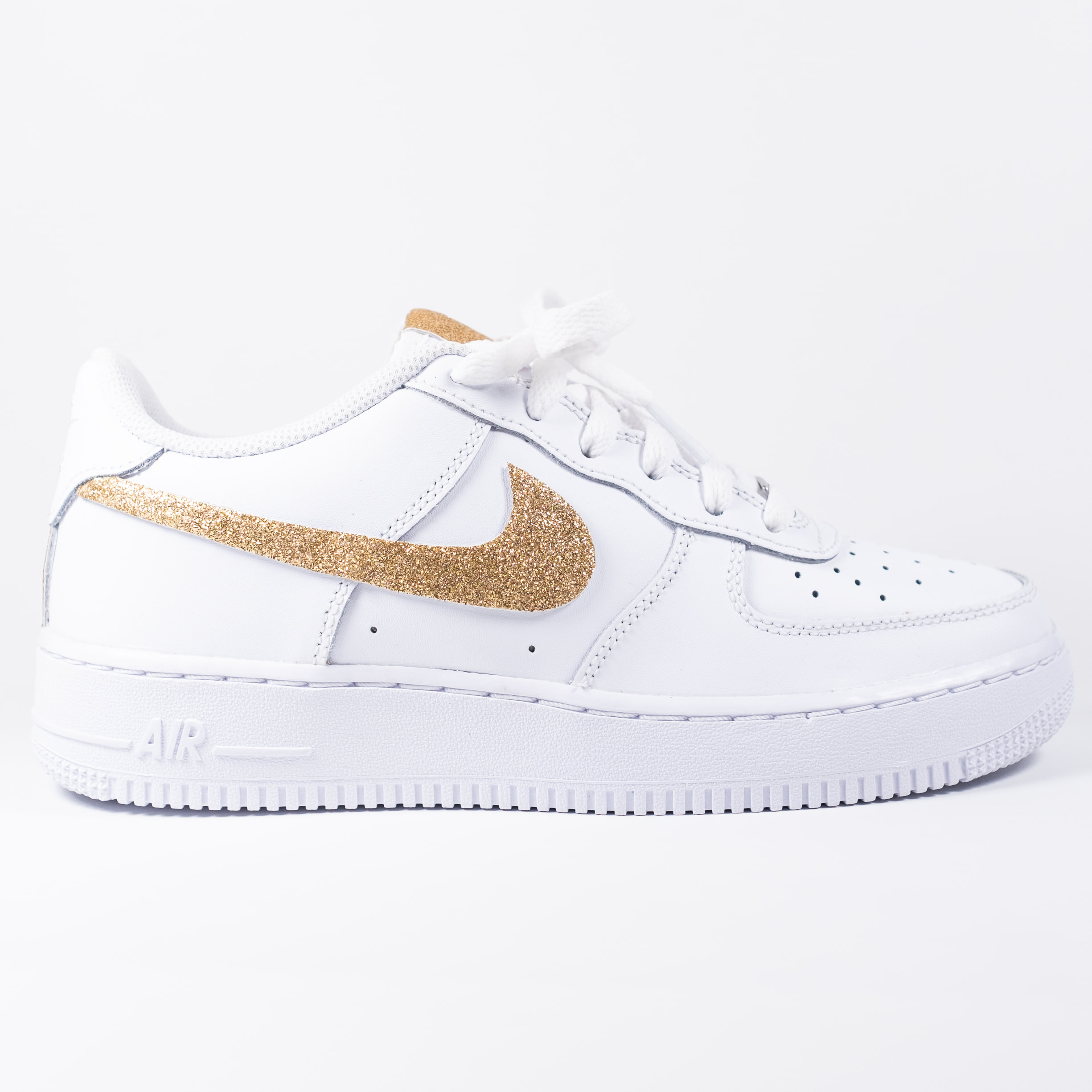 Verder Sleutel nachtmerrie Nike Air Force 1 White Custom 'Gold Glitter' Edition