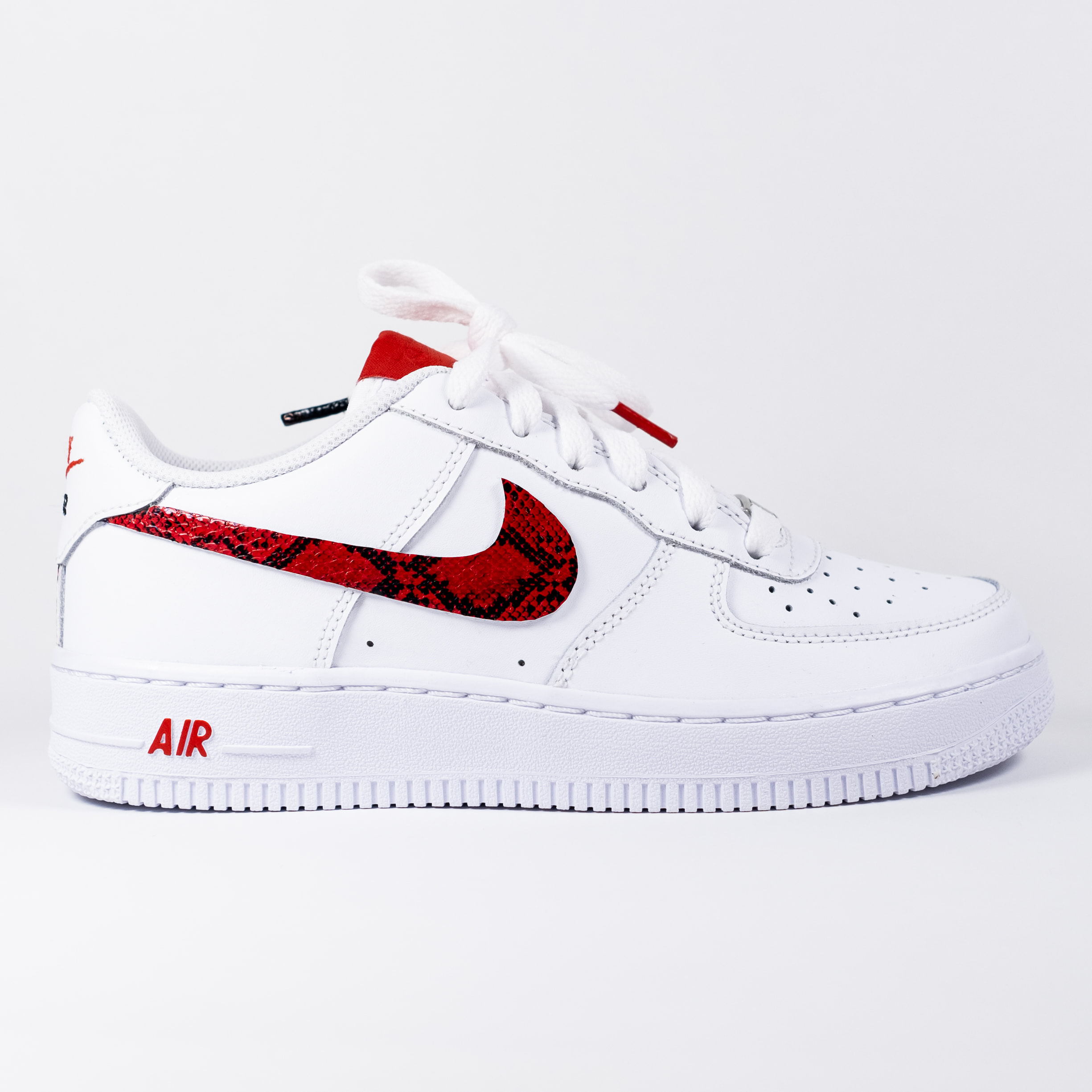 Nike Air Force 1 White Custom 'Red Edition